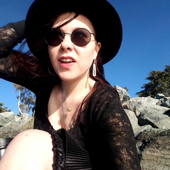 zoeofdoom